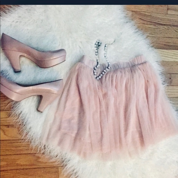 Forever 21 Dresses & Skirts - Gorgeous Blush Pink Tulle Skirt Size Small